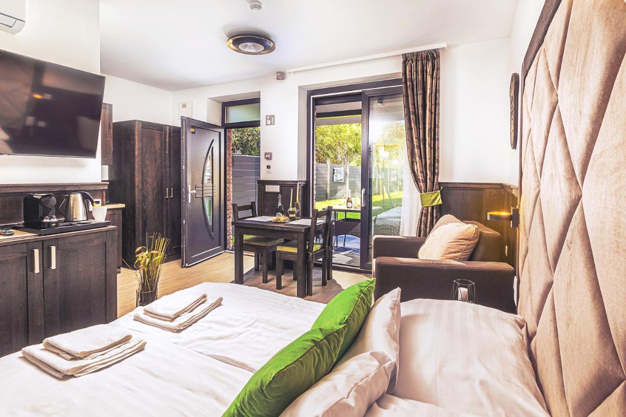 Park Hotel Buek-Buekfuerdo Eksteriør billede