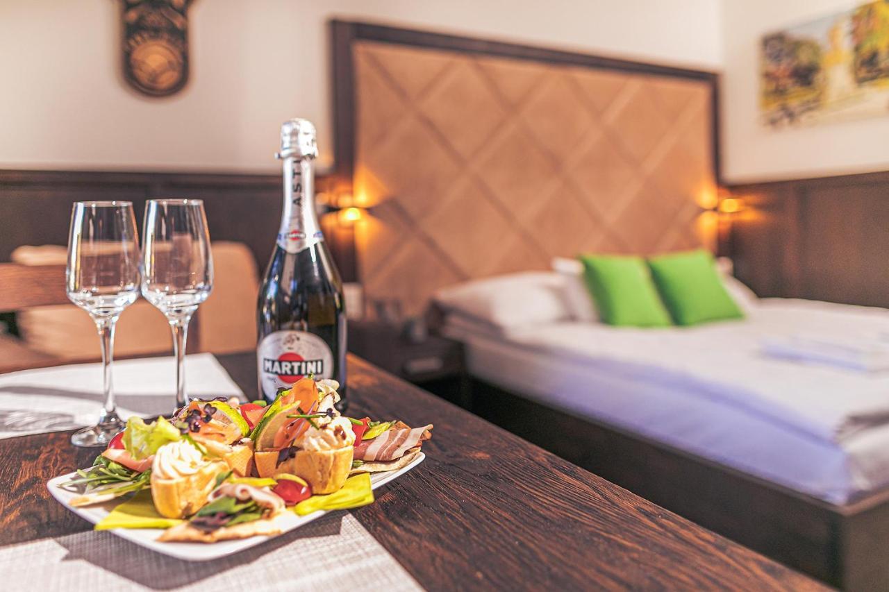 Park Hotel Buek-Buekfuerdo Eksteriør billede