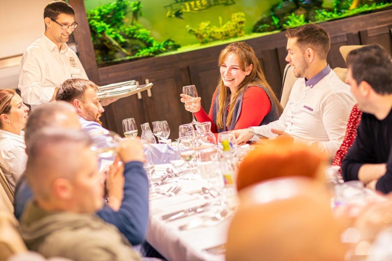 Park Hotel Buek-Buekfuerdo Eksteriør billede