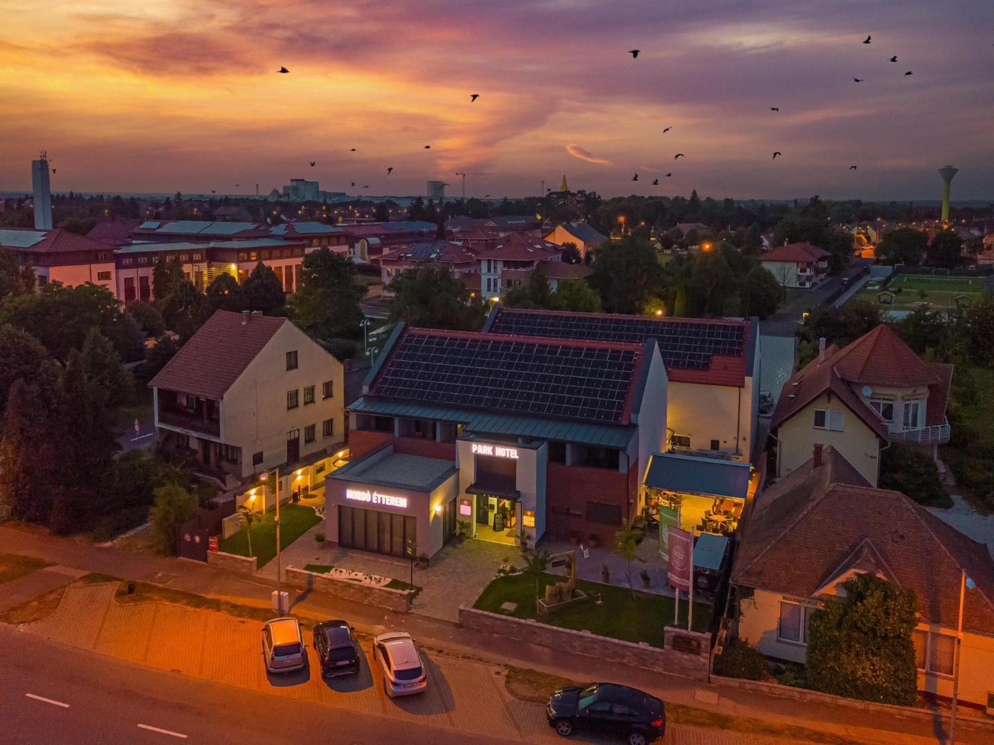 Park Hotel Buek-Buekfuerdo Eksteriør billede
